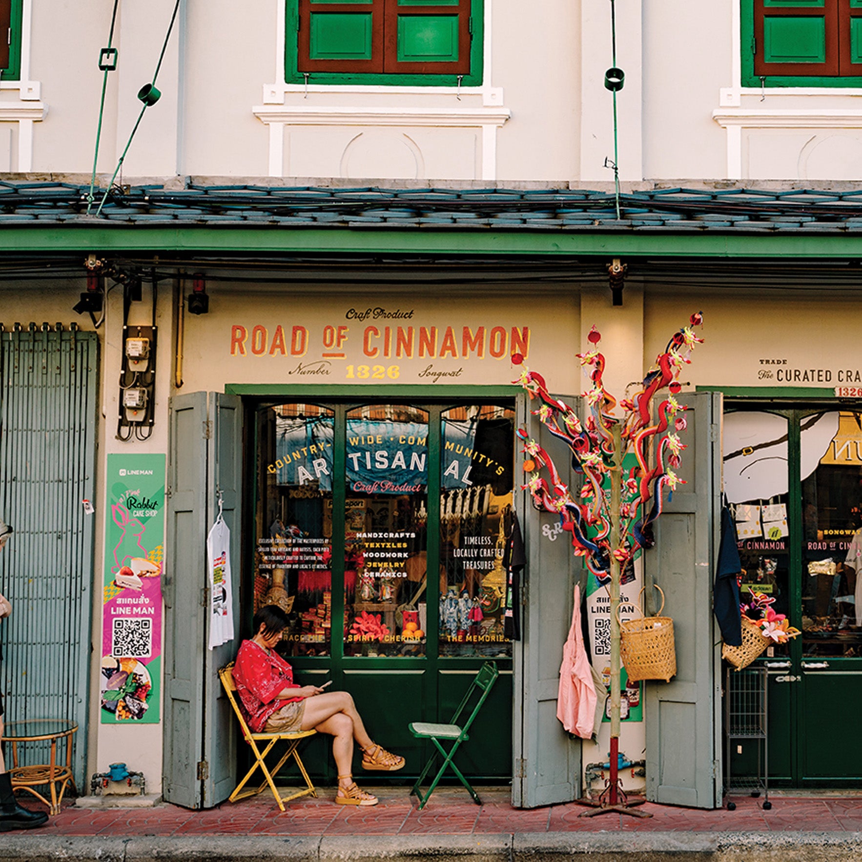 Artisan craft shop in Bangkok Chinatown, unique shopping experience on TukMe Tuk Tuk tours