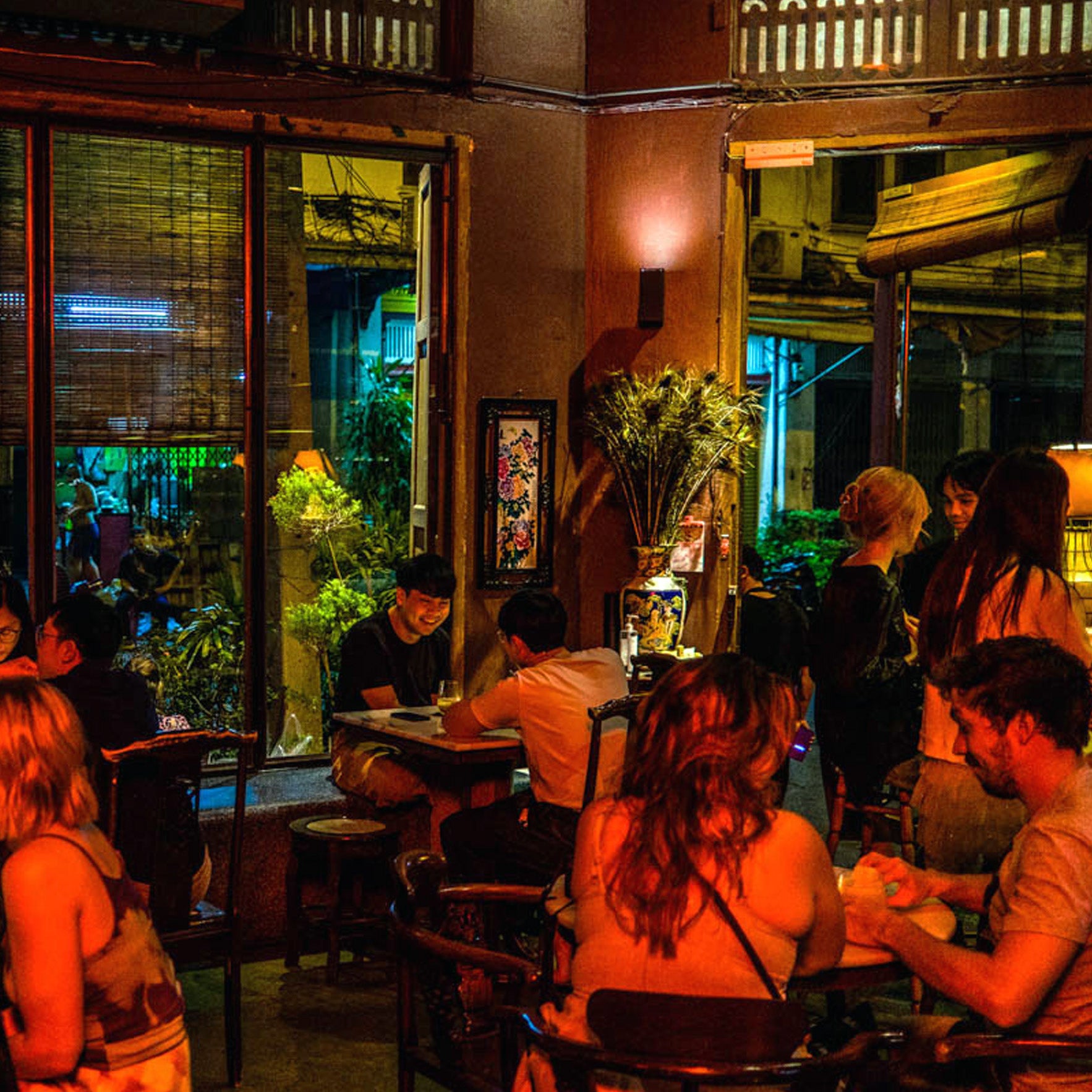 Lively night bar scene in Bangkok Chinatown, enjoy local nightlife with TukMe Tuk Tuk tours