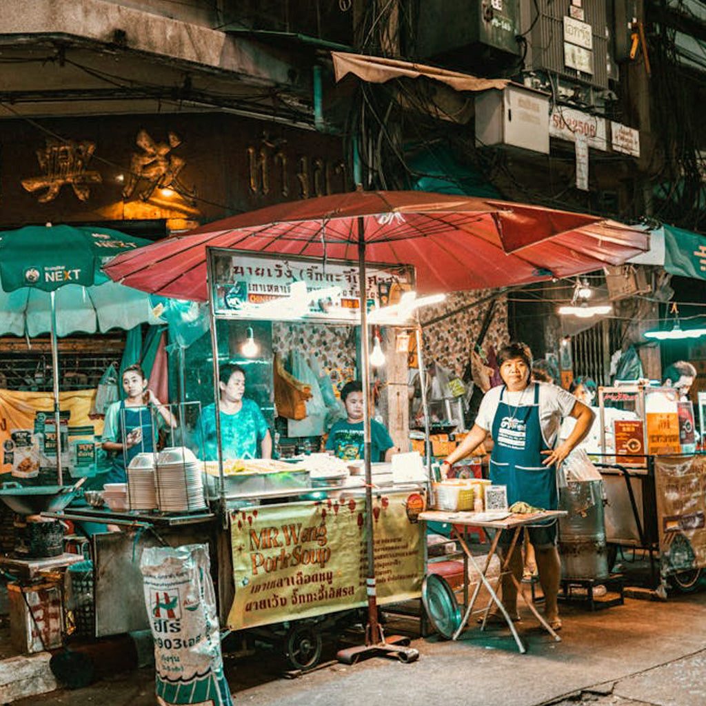 Bangkok Chinatown street vendor